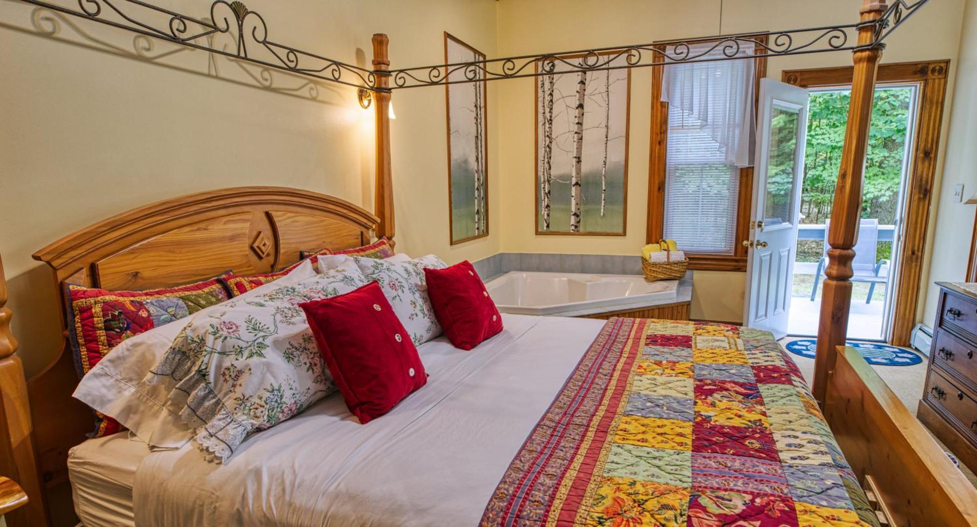 Rockwell Falls Inn And Wine Bar Lake Luzerne Δωμάτιο φωτογραφία