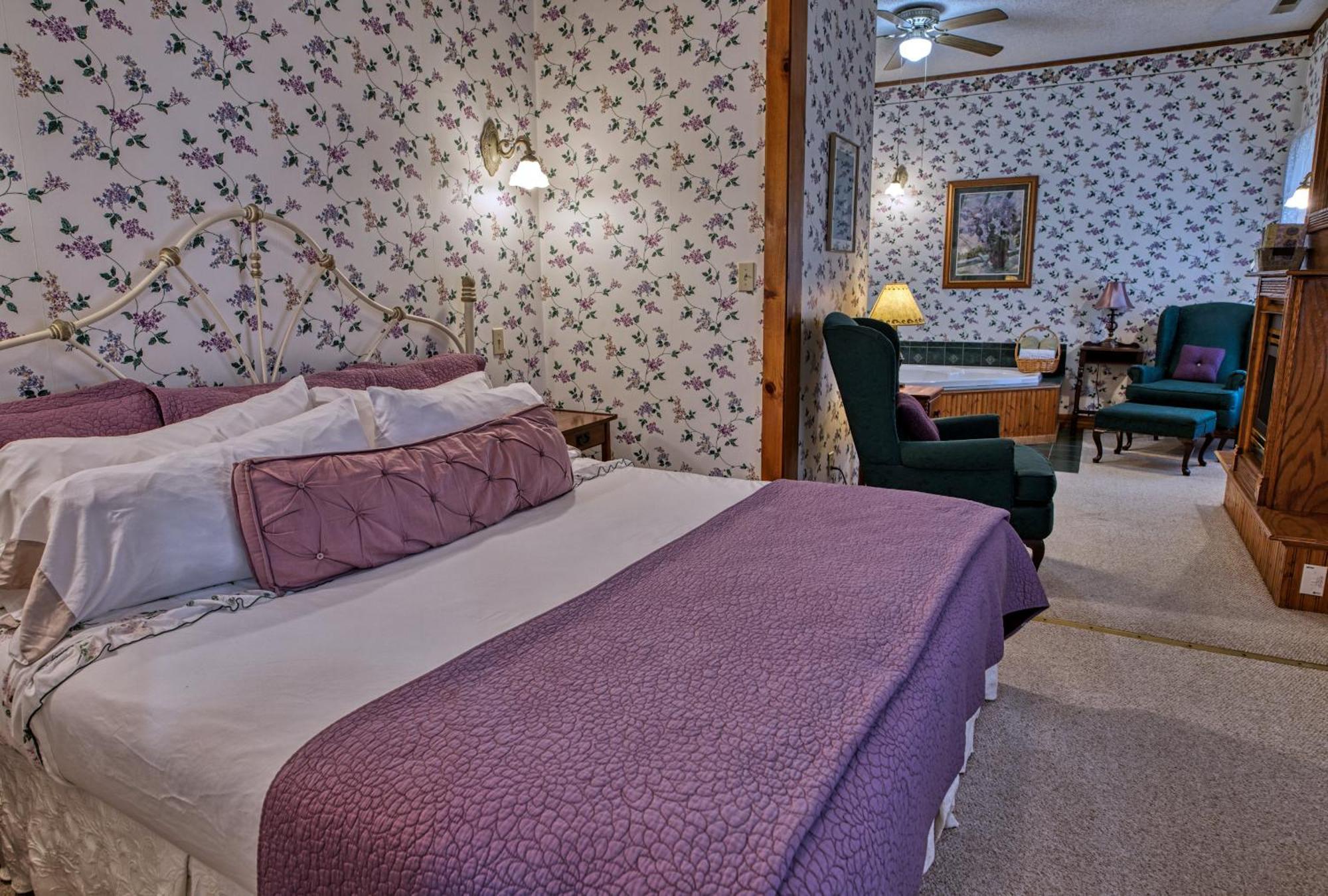 Rockwell Falls Inn And Wine Bar Lake Luzerne Δωμάτιο φωτογραφία
