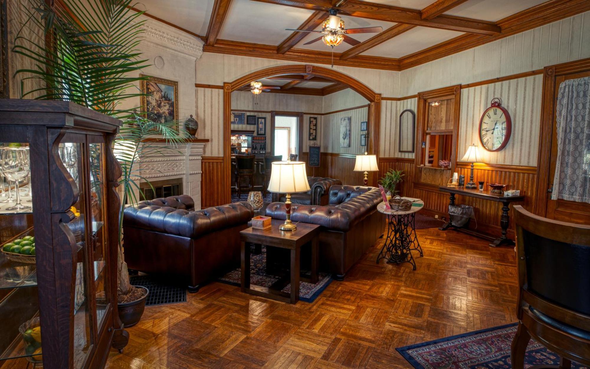 Rockwell Falls Inn And Wine Bar Lake Luzerne Εξωτερικό φωτογραφία