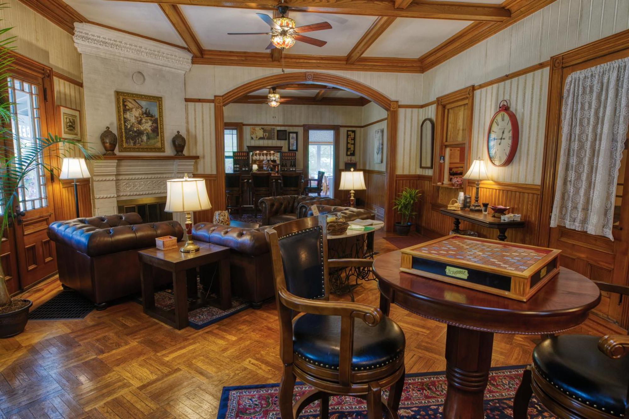 Rockwell Falls Inn And Wine Bar Lake Luzerne Εξωτερικό φωτογραφία